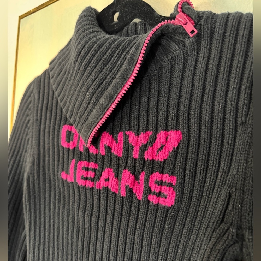 Vintage DKNY Vintage Ribbed 90s/ Y2K Hot Pink Logo Zipper Long Sleeve Sweater SM - Picture 4 of 8